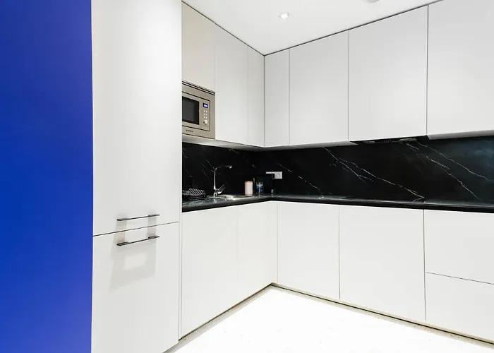 El Reloj Apartahotel